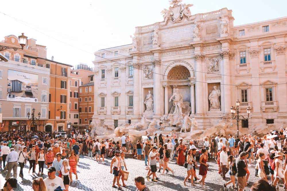 Italy image of overtourism, follow the travel tips for ethical